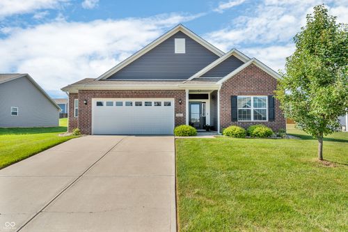 1051 Cherry Tree Ln, Greenwood, IN, 46143-3823 | Card Image
