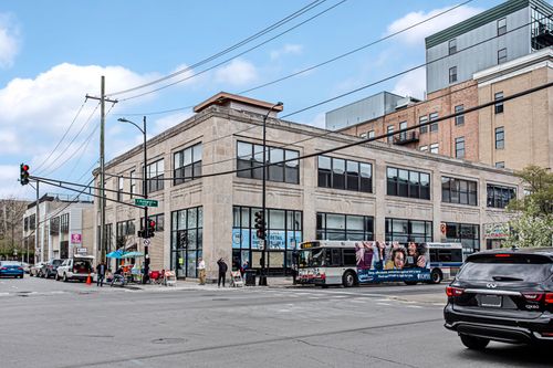 202-1600 W Adams St, Chicago, IL, 60612-3200 | Card Image