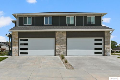 910 Titan Dr, Hickman, NE, 68372-9736 | Card Image