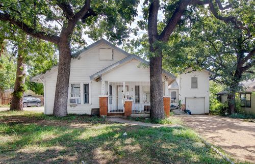 3151 Mims St, Fort Worth, TX, 76112-7252 | Card Image