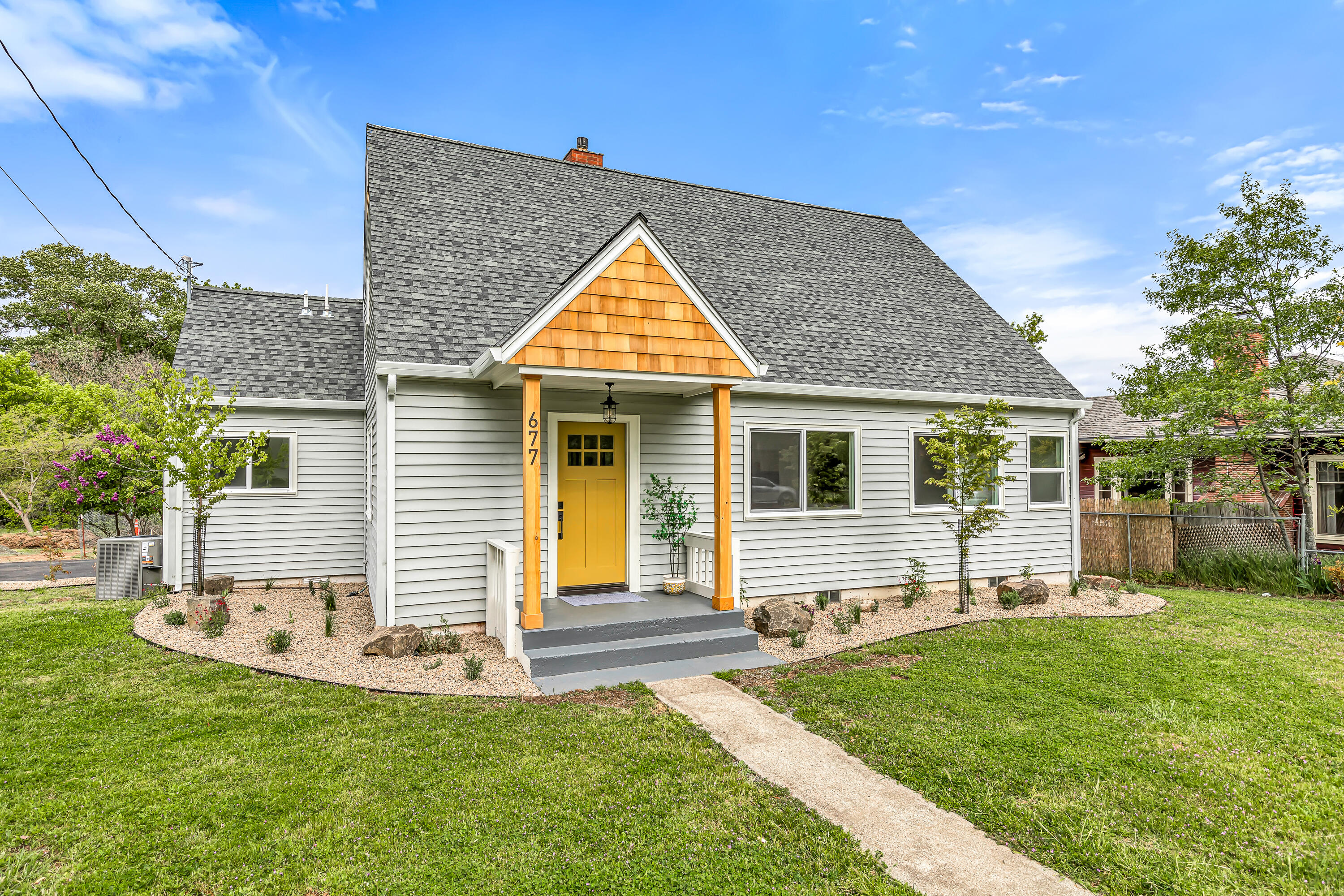 Oak St, Ashland, OR 97520