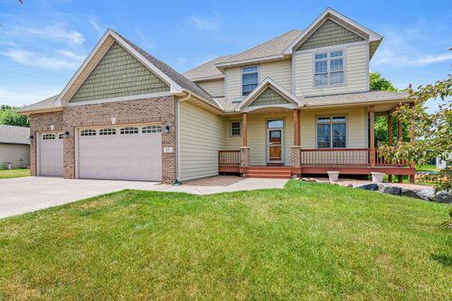 101 8th Ave Se, Isanti, MN, 55040-3205 | Card Image