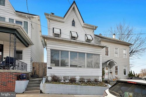 202 High St, SCHUYLKILL HAVEN, PA, 17972-1628 | Card Image