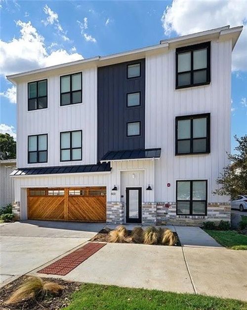 800 S Welch St, Denton, TX, 76201-5839 | Card Image