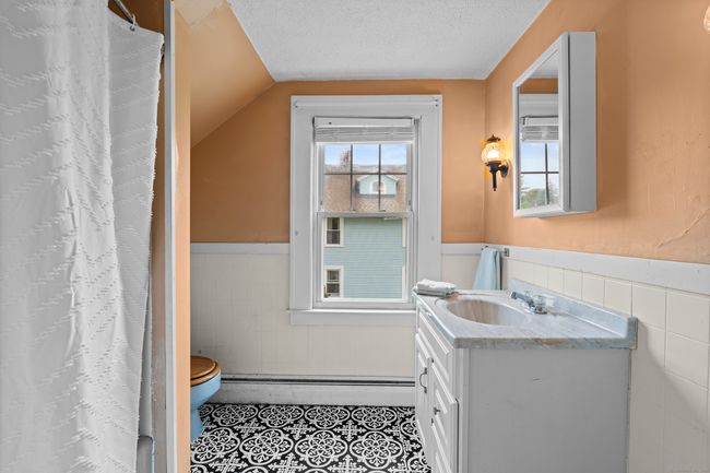 136 Bloomfield Ave, House other with 3 bedrooms, 2 bathrooms and 3 parking in Windsor CT | Image 30