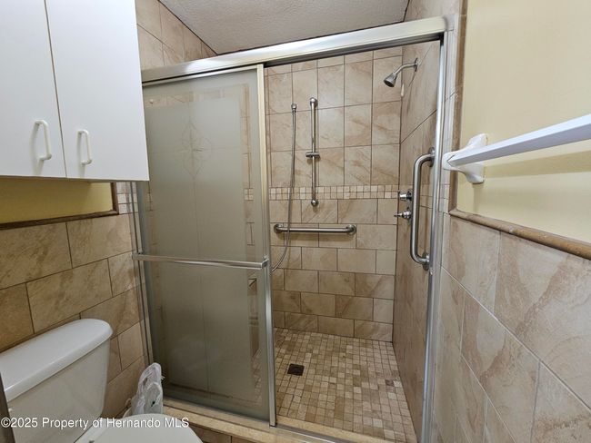 Primary Bathroom | Image 11