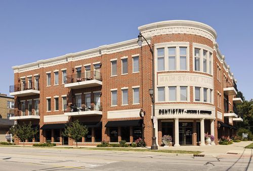 2e-229 Main St, Lombard, IL, 60148-2734 | Card Image