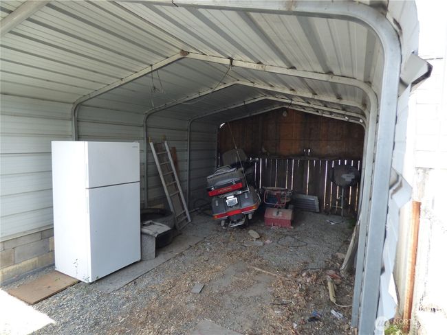 Covered RV storage | Image 15