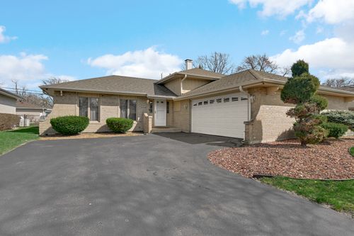 18409 Willow Ln, Lansing, IL, 60438-3373 | Card Image