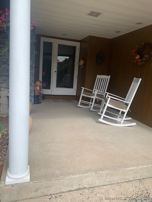 62 Cederwood Rd, Berlin, CT, 06037-1102 | Card Image