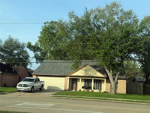 2430 Shady Bend Drive, Pearland, TX, 77581 | Card Image