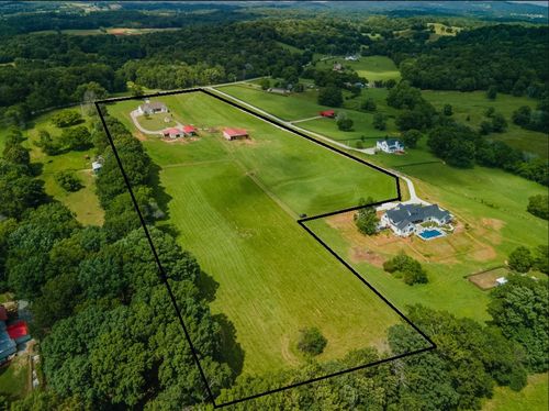 5247 Flat Creek Rd, Spring Hill, TN, 37174-2708 | Card Image