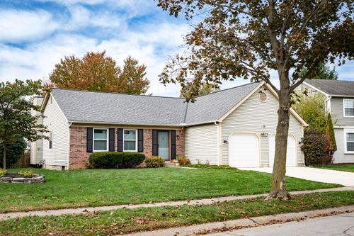 6833 Spruce Pine Dr, Columbus, OH, 43235-4366 | Card Image