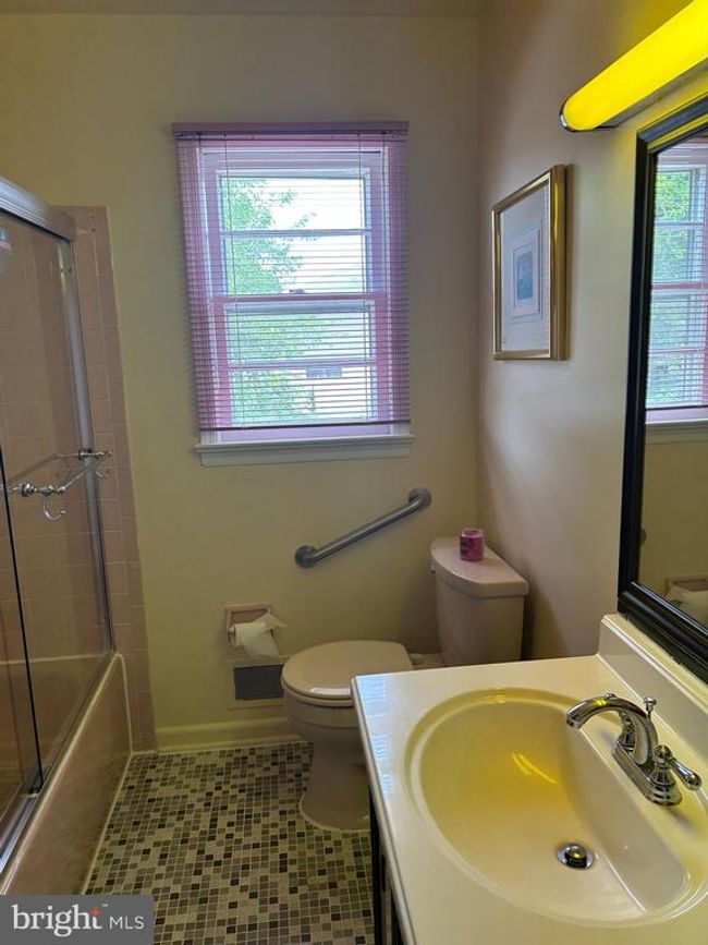 2296 Klockner Rd, House other with 4 bedrooms, 3 bathrooms and null parking in Hamilton NJ | Image 18