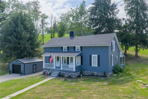 4528 Gintz Rd Ne, Dover, OH, 44622-7555 | Card Image