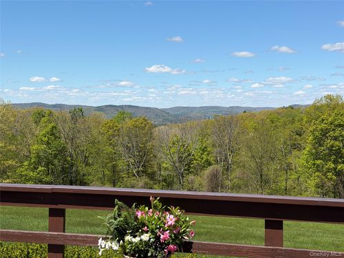 523 Breezy Hill Rd, Hillsdale, NY, 12529-5056 | Card Image