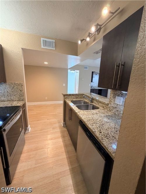 190-190 Santa Clara Dr, NAPLES, FL, 34104-5440 | Card Image