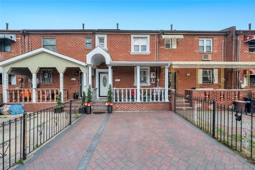 529 Powell St, Brooklyn, NY, 11212-7127 | Card Image