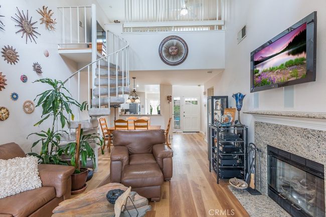 UNIT-25 - 25847 Mcbean Pkwy, Condo with 2 bedrooms, 2 bathrooms and 1 parking in Valencia CA | Image 4