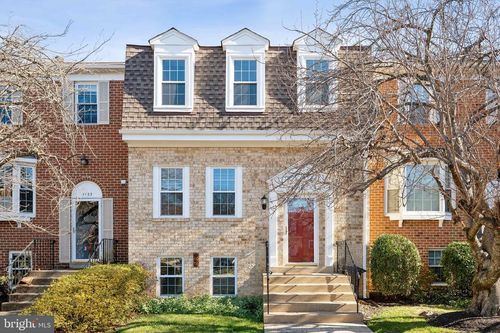 3120 Valentino Ct, OAKTON, VA, 22124-2833 | Card Image