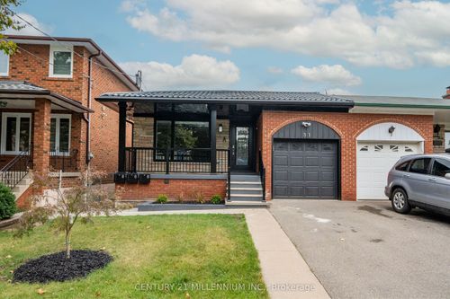 b-31 Mariposa Ave, York, ON, M6N4A3 | Card Image