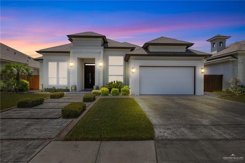 916 E Jersey Meadow Ave, McAllen, TX, 78503-1931 | Card Image