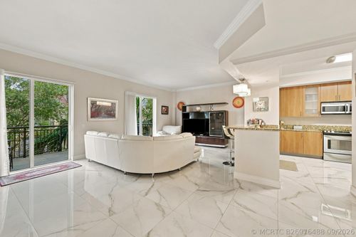 306-2601 Ne 14th Ave, Wilton Manors, FL, 33334-4380 | Card Image