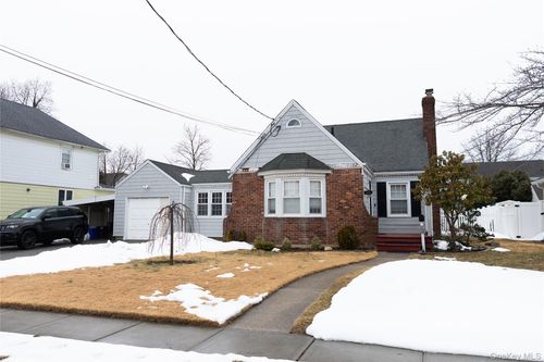 2454 Columbus Ave, Oceanside, NY, 11572-1610 | Card Image