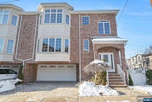 1545 12th St, Fort Lee, NJ, 07024-2125 | Card Image