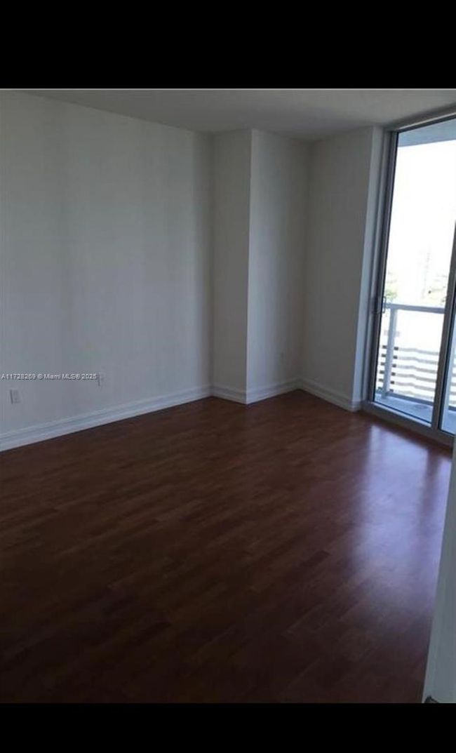 APT-2505 - 185 Sw 7 Th St, Condo with 1 bedrooms, 2 bathrooms and null parking in Miami FL | Image 4