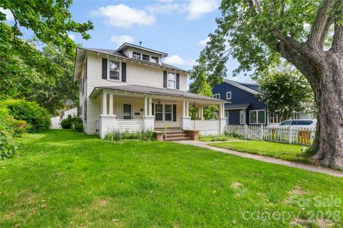 729 5th Ave W, Hendersonville, NC, 28739-4101 | Card Image