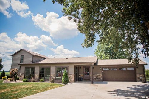 1737 N 2250th Pl, Mendon, IL, 62351-2916 | Card Image