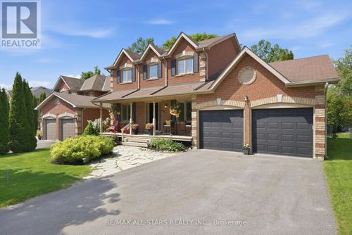 10 Forsythe Dr, Uxbridge, ON, L9P1V7 | Card Image