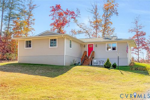 16307 Mountain Rd, Montpelier, VA, 23192-2729 | Card Image