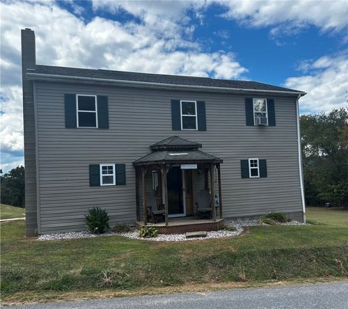 205 Beaufort Rd, New Florence, PA, 15944-2204 | Card Image