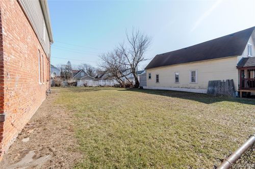 1486 17th St, Detroit, MI, 48216-1813 | Card Image