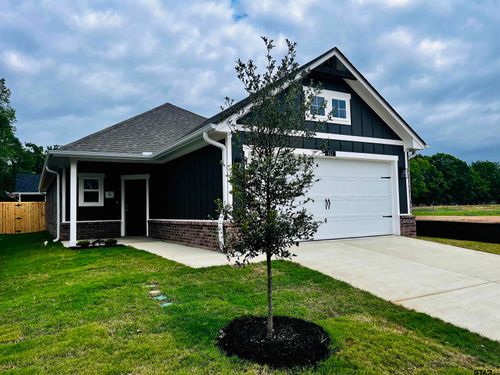 611 Park Dr, Chandler, TX, 75758 | Card Image