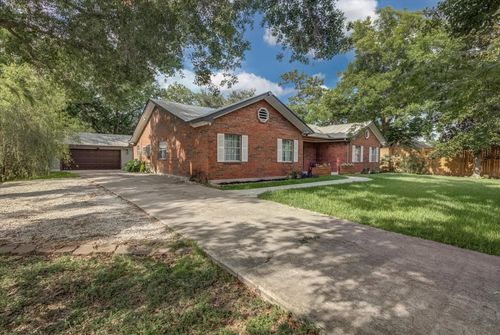 9010 Carousel Ln, Houston, TX, 77080-5502 | Card Image