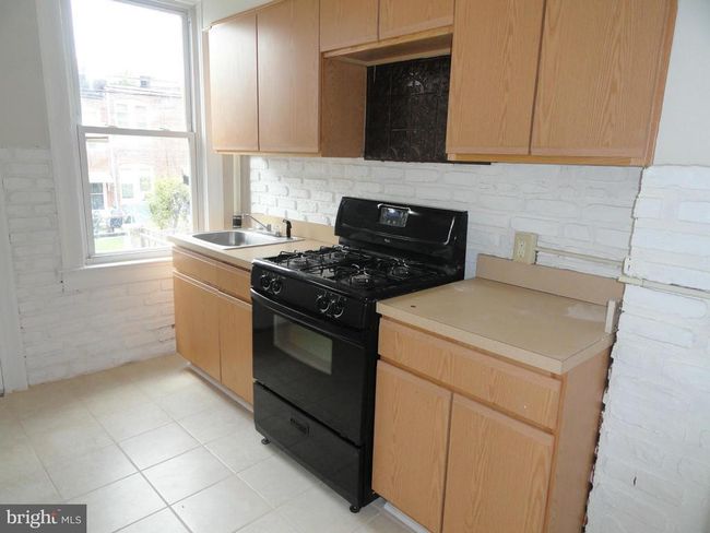 12 S Tremont Rd, Townhouse with 4 bedrooms, 2 bathrooms and null parking in BALTIMORE MD | Image 13