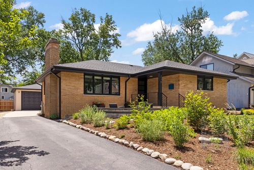 215 8th St, Downers Grove, IL, 60515-5342 | Card Image