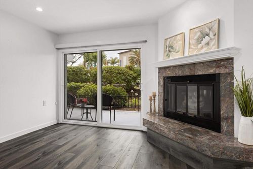 b112-1508 Circa Del Lago, San Marcos, CA, 92078 | Card Image