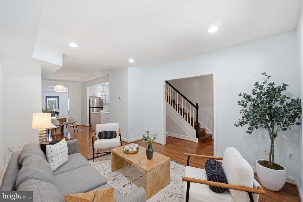 Residential in WASHINGTON 4