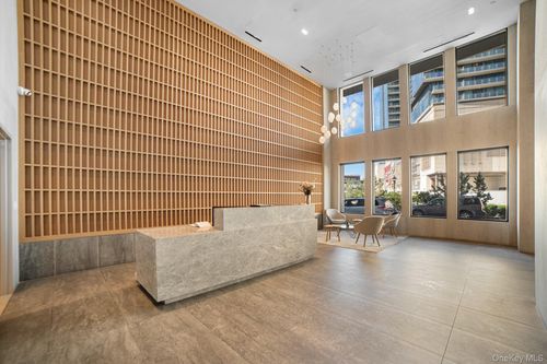 12g-131 40th Rd, Flushing, NY, 11354-5137 | Card Image