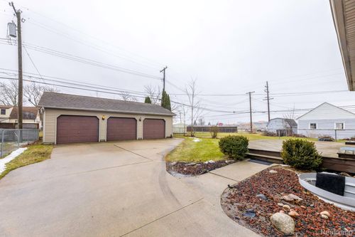 1914 Howard Street, Port Huron, MI, 48060 | Card Image