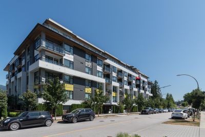 202 - 3038 St George St, Condo with 2 bedrooms, 2 bathrooms and 1 parking in Port Moody BC | Image 2