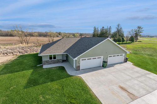 559 Summer Drive Drive, BRILLION, WI, 54110 | Card Image