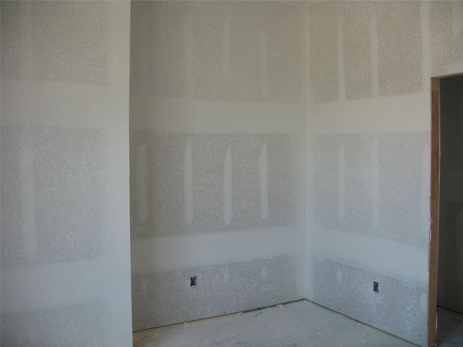 View of unfurnished room | Image 9