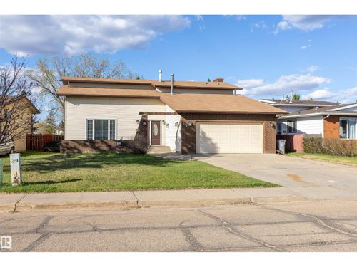 230 Grandin Dr, Morinville, AB, T8R1H7 | Card Image