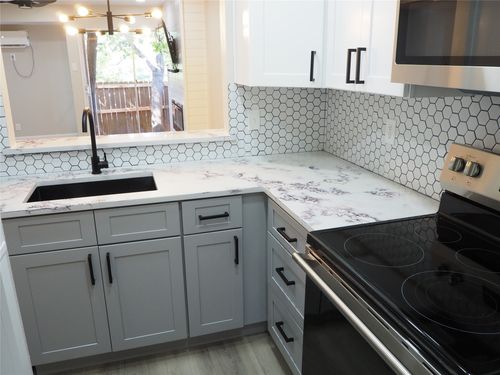 962 S Weatherred Dr, Richardson, TX, 75080-7206 | Card Image