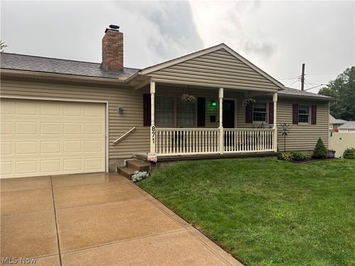 871 Hancock Ave, Akron, OH, 44314-1043 | Card Image